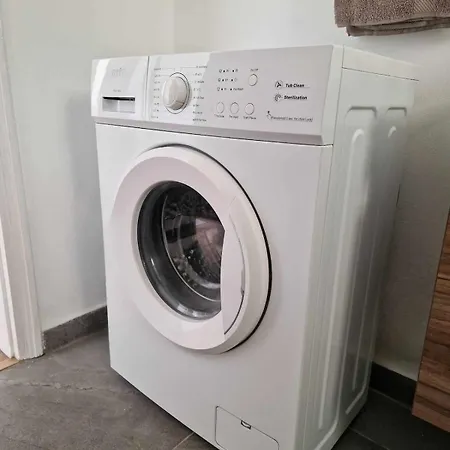 Apartment Cosy 2-bedroom Apartment, 10 Minutes From The Larnaca