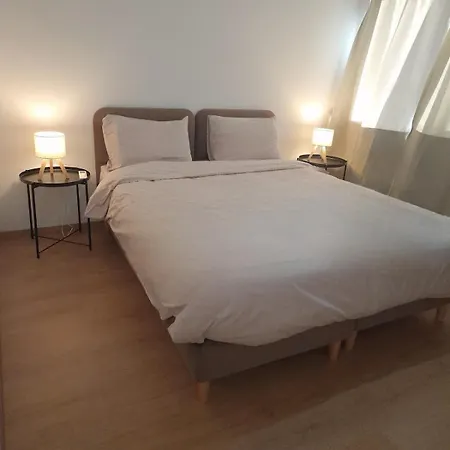 Cosy 2-bedroom Apartment, 10 Minutes From The Apartman Lárnaka