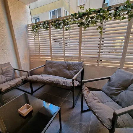 Cosy 2-bedroom Apartment, 10 Minutes From The Lárnaka