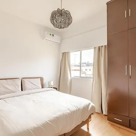 Apartment Cosy 2-Bedroom Apartment, 10 Minutes From The Beach *