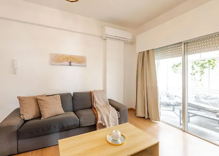 Apartmán Cosy 2-bedroom Apartment, 10 Minutes From The