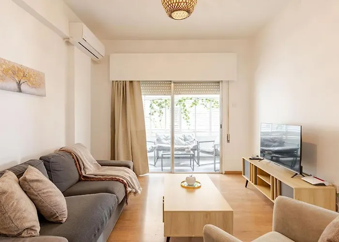 Cosy 2-bedroom Apartment, 10 Minutes From The Apartmán